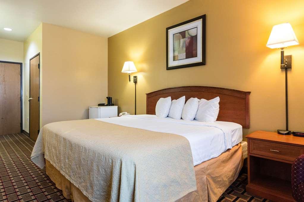 Econo Lodge Lubbock I-27 Room photo
