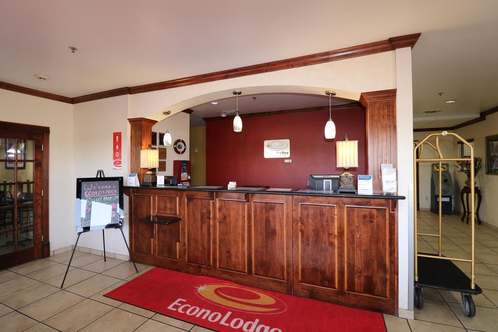Econo Lodge Lubbock I-27 Exterior photo