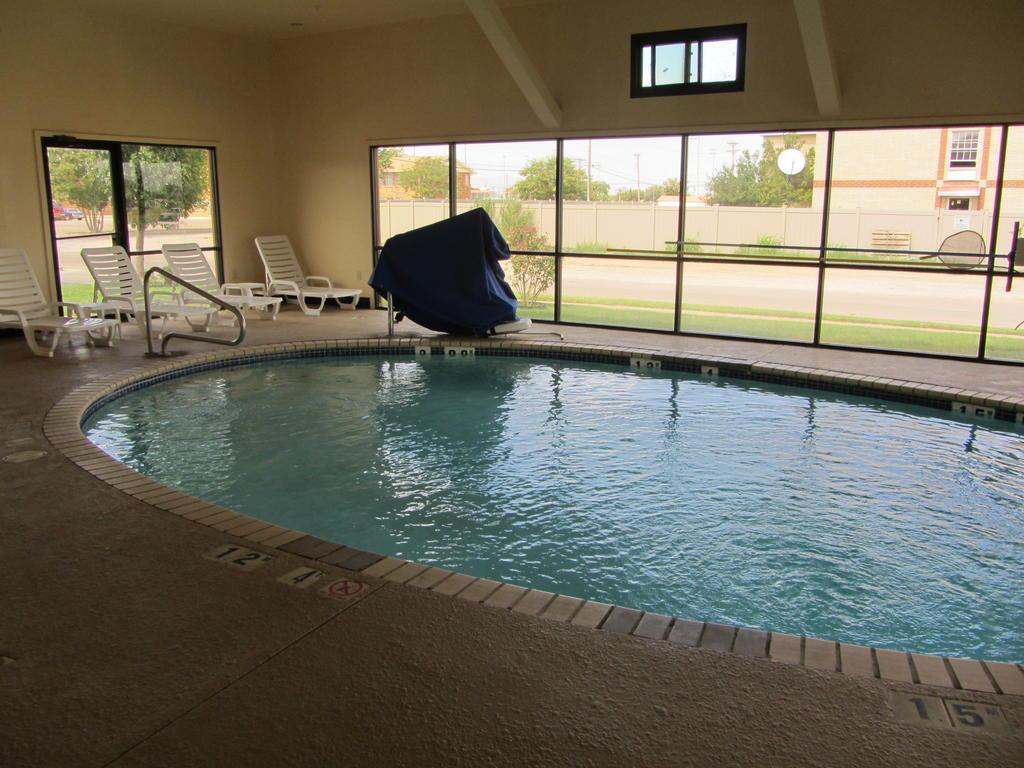 Econo Lodge Lubbock I-27 Exterior photo